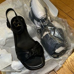 Never worn! Ted Baker Halah leather bow flat sandal in black, size 37.5